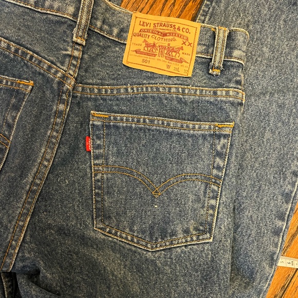 LEVIS 501 💙 - Picture 2 of 9